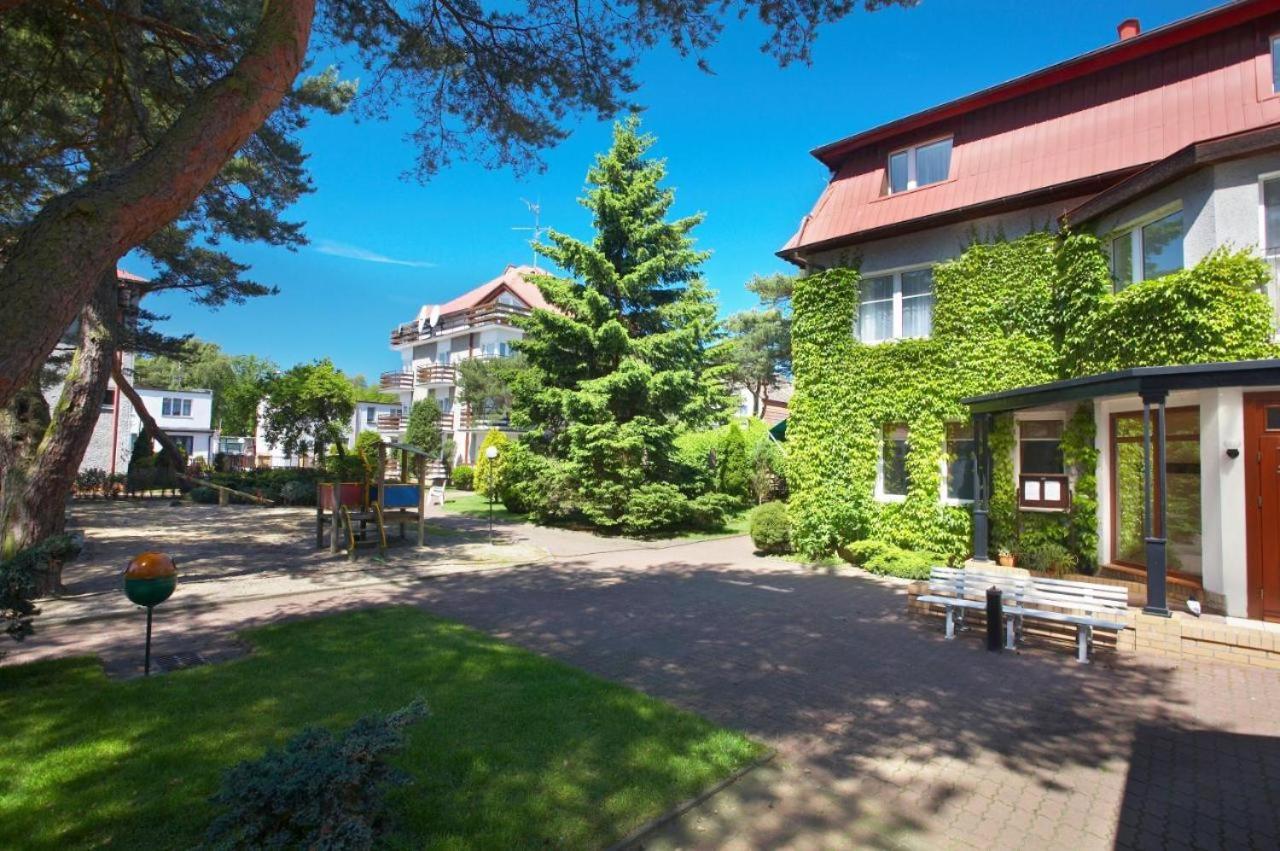 Rodzinna Przystan Mrzeżyno Exterior foto